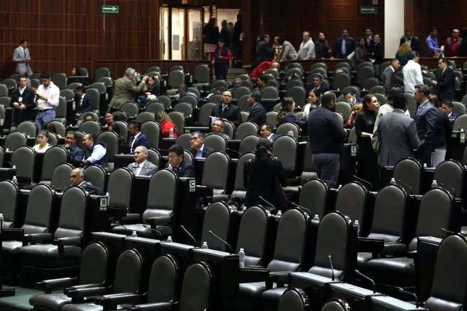 Así luce la Cámara de Diputados en medio de la discusión del dictamen.