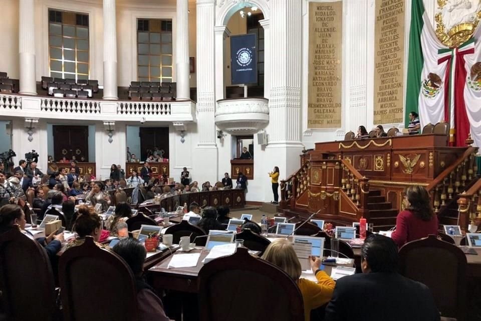 Diputados del Congreso de la Ciudad de México aprobaron el Paquete Económico para el Ejercicio Fiscal 2020, con un objetivo de gasto de 238 mil 975 millones de pesos.
