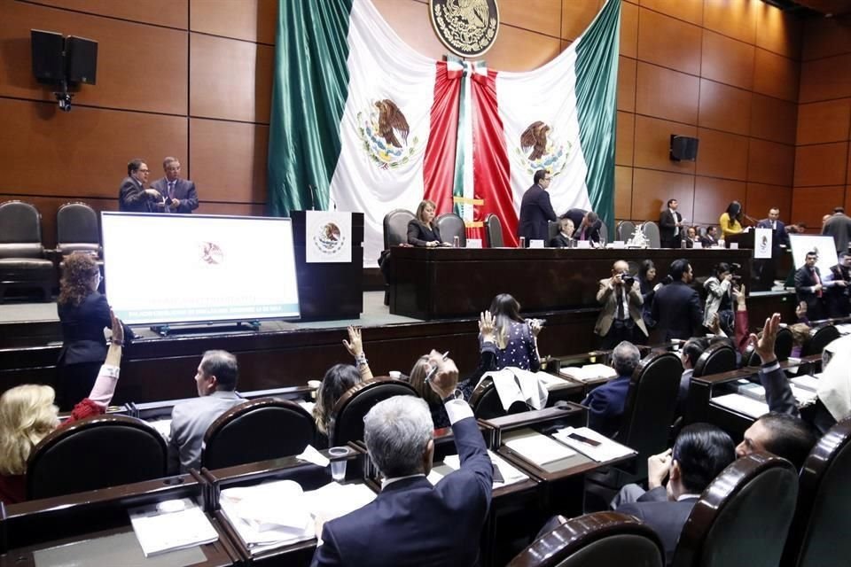 El Presidente López Obrador afirmó al Congreso que los tres candidatos son idóneos para ocupar el cargo.
