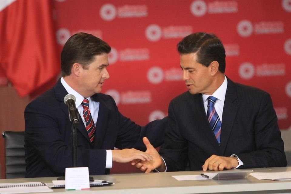 Rodrigo Medina y Enrique Peña Nieto en abril de 2015.