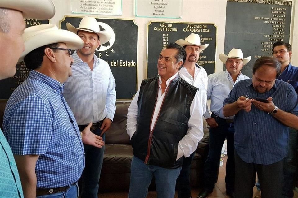 El candidato independiente se encuentra de gira en Chihuahua.