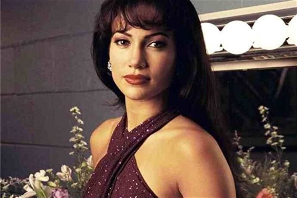Para la cinta de 1997, Jennifer Lopez fue aprobada por los Quintanilla.