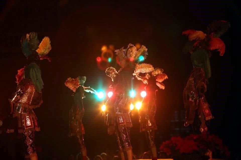 Mientras que la llegada del 2020 marcó el término de las fiestas de fin de año para muchos, en el Castillo de Chapultepec aún tiene lugar una gran verbena navideña.