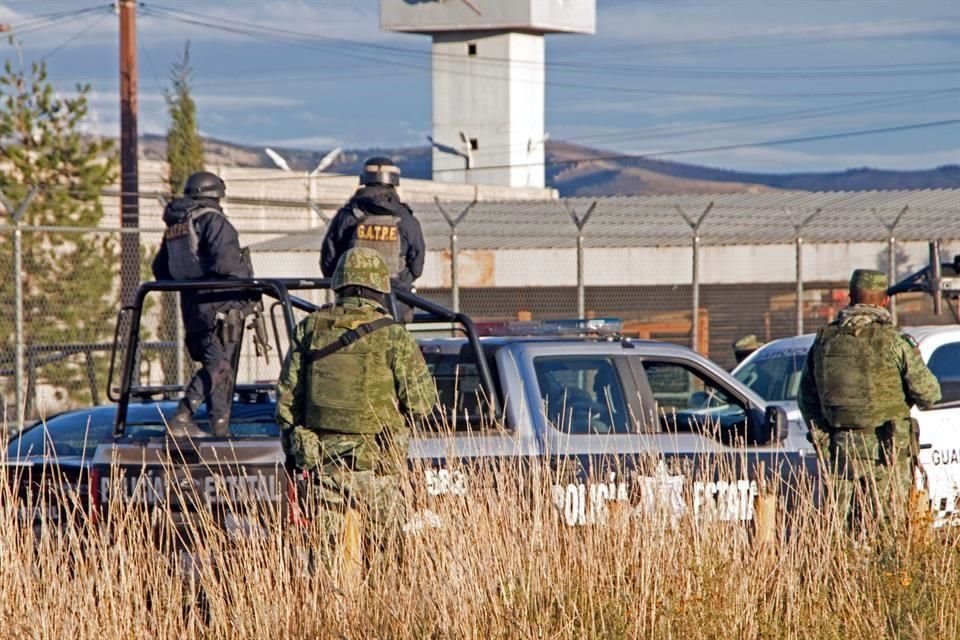 Una nueva riña dentro del penal de Cieneguillas, en Zacatecas, dejó como saldo preliminar un muerto.