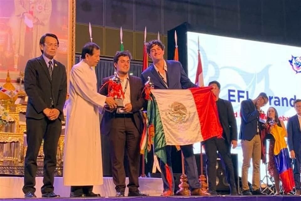 Alumnos del Tec Campus Estado de México consiguieron el segundo lugar del Thailand WUDC 2020 en la categoría inglés como lengua extranjera.