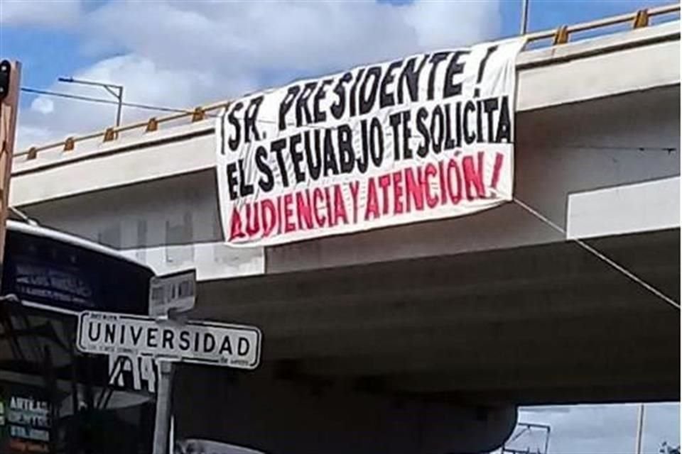 La presencia de inconformes se registra en el crucero Cinco Señores, Avenida Ferrocarril, Eduardo Mata, Periférico, y también en la Glorieta Lázaro Cárdenas, de acuerdo a reportes locales.