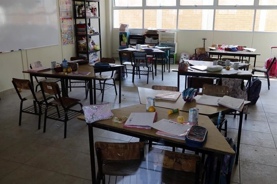 Durante la pandemia 10 mil alumnos mexiquenses, de todos los niveles desertaron de las clases y autoridades educativas tendrán la misión de contactarlos para reintegrarlos.