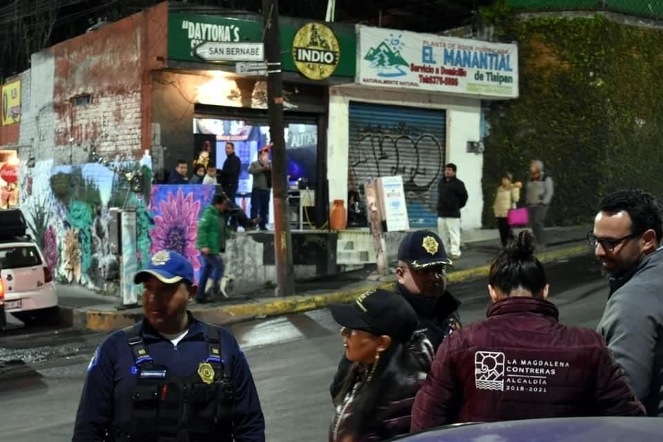 Un local será sancionado y a otro más se le retiró una carpa por vender bebidas alcohólicas de forma irregular, tras operativo en la Magdalena Contreras.