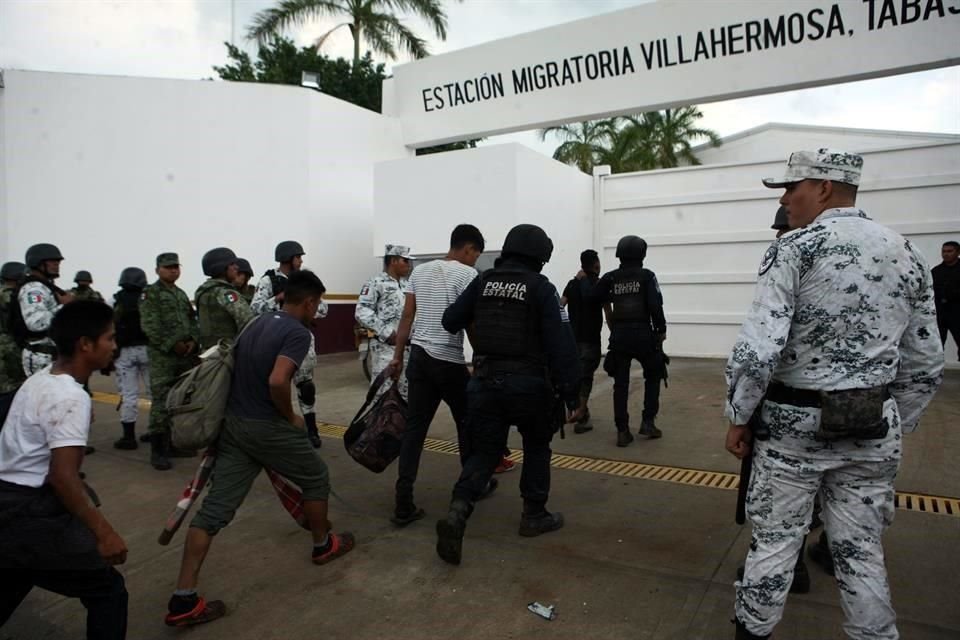 Algunos migrantes ya fueron detenidos y regresados a la estación.