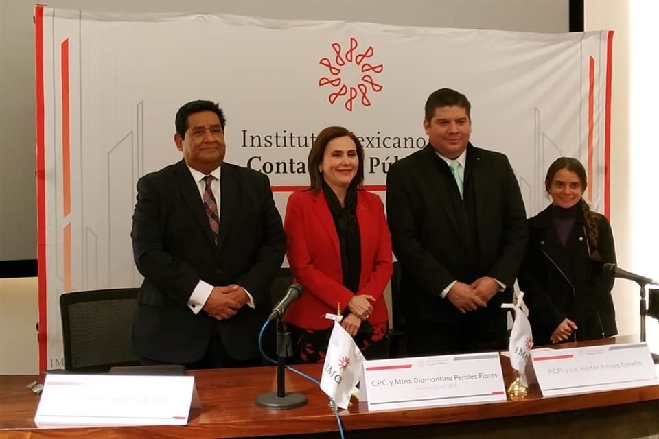 'El convenio tiene por objeto establecer las bases y mecanismos para realizar actividades de carácter académico', dijo Diamantina Perales (centro), presidenta del IMCP. 