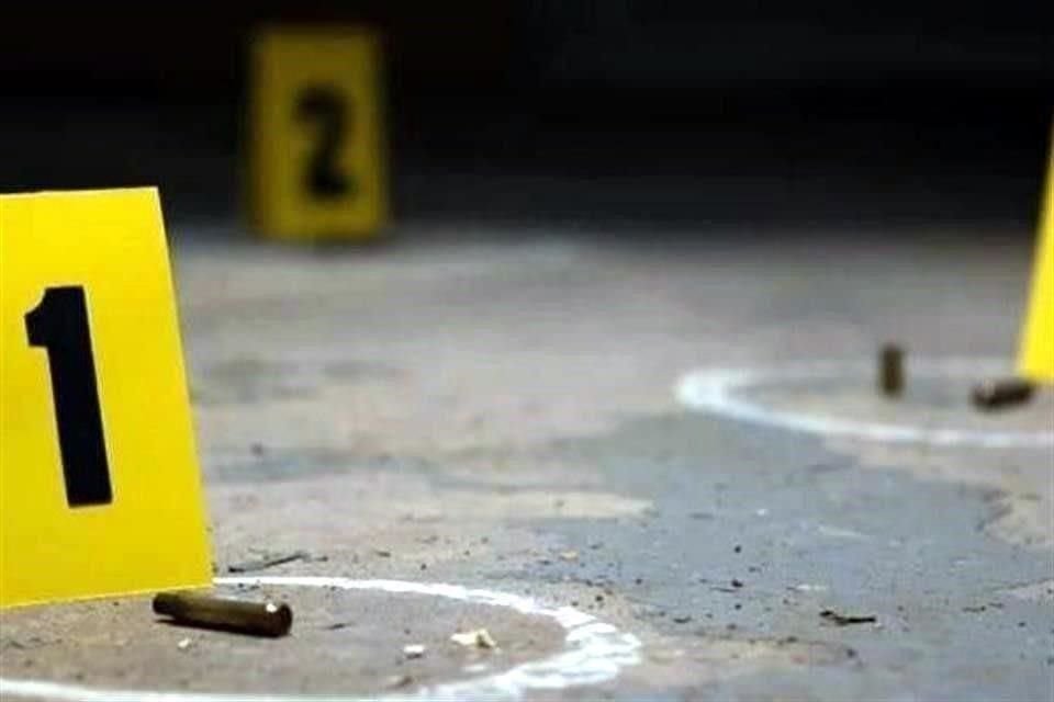 Cinco hombres, una mujer y un niño de 6 años de edad fue asesinados ayer en una taquería en Celaya.