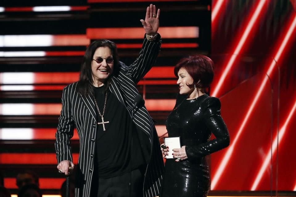 Ozzy Osbourne participó en la entrega al ser el presentador de una categoría.