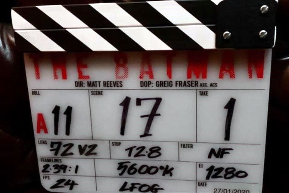 El director Matt Reeves informó que este lunes inició el rodaje de la cinta 'The Batman', cinta que será protagonizada por Robert Pattinson.