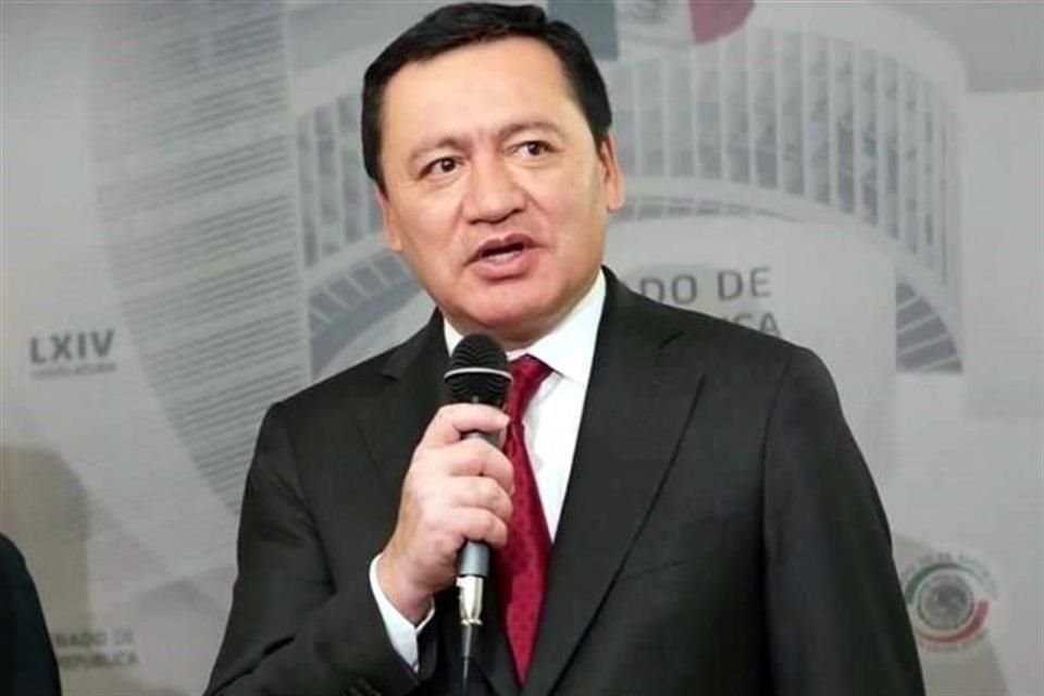 Miguel Ángel Osorio Chong, coordinador de la bancada del PRI en el Senado.