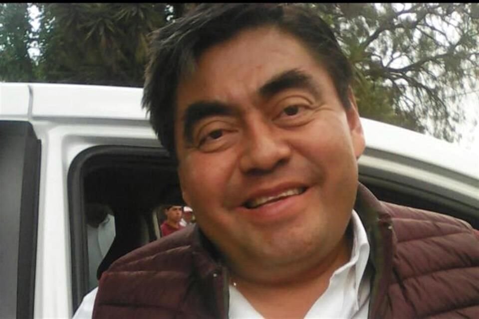 'Pese a que firmó un compromiso en campaña, ahora que es gobernador el señor Miguel Barbosa anuncia la construcción de una nueva plaza de toros en Puebla', señala el texto.