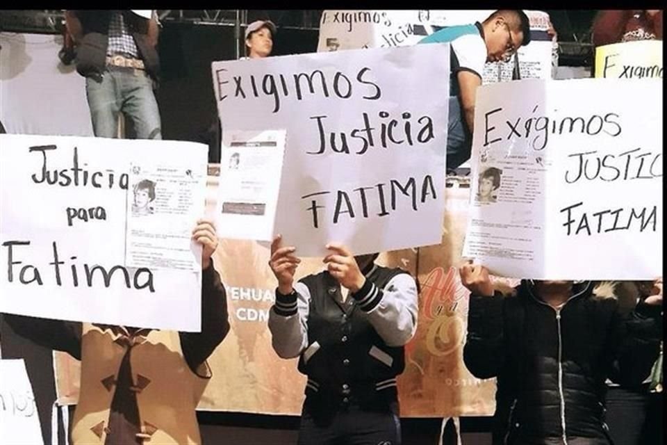 Habitantes de Santiago Tulyehualco protestan en centro del pueblo por hallazgo de cadáver de menor desaparecida desde el día 11 de febrero.