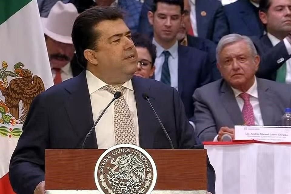 López Obrador asistió como invitado a evento de la CATEM, liderada por el morenista Pedro Haces, quien busca formar nuevo partido político.