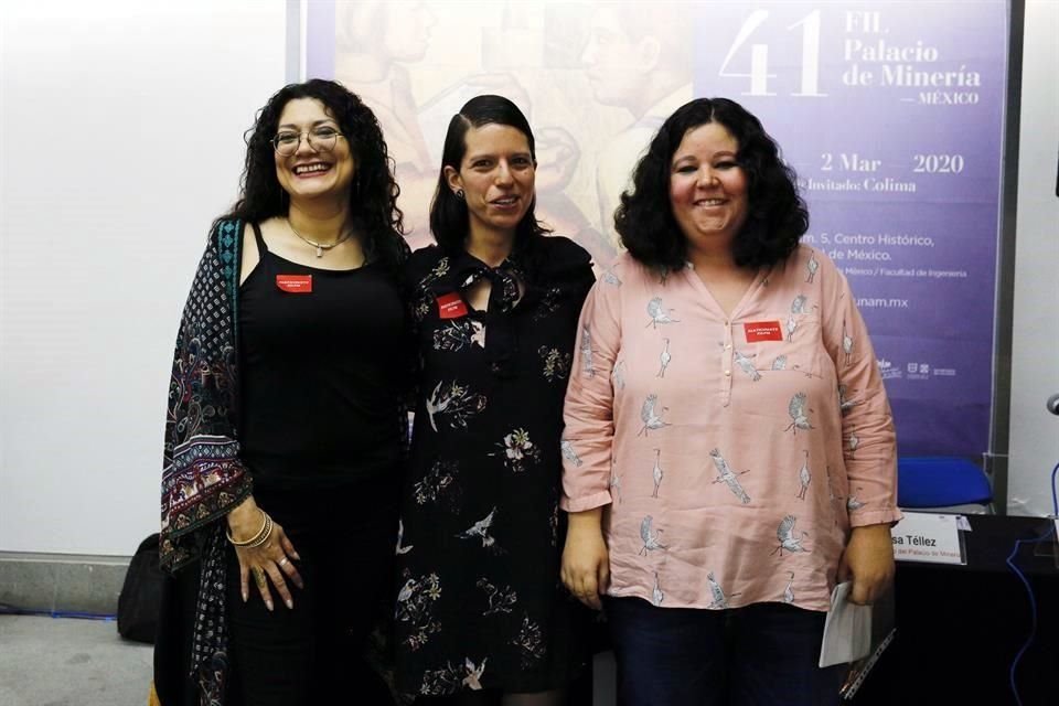 Las poetas reflexionaron sobre la convocatoria de asociaciones feministas para realizar un paro general el próximo 9 de marzo, para el que mostraron apoyo irrestricto.