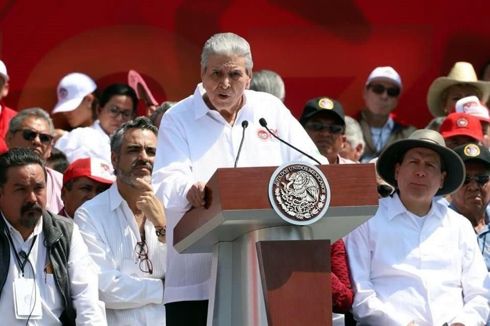 Carlos Aceves del Olmo, presidente de la CTM.