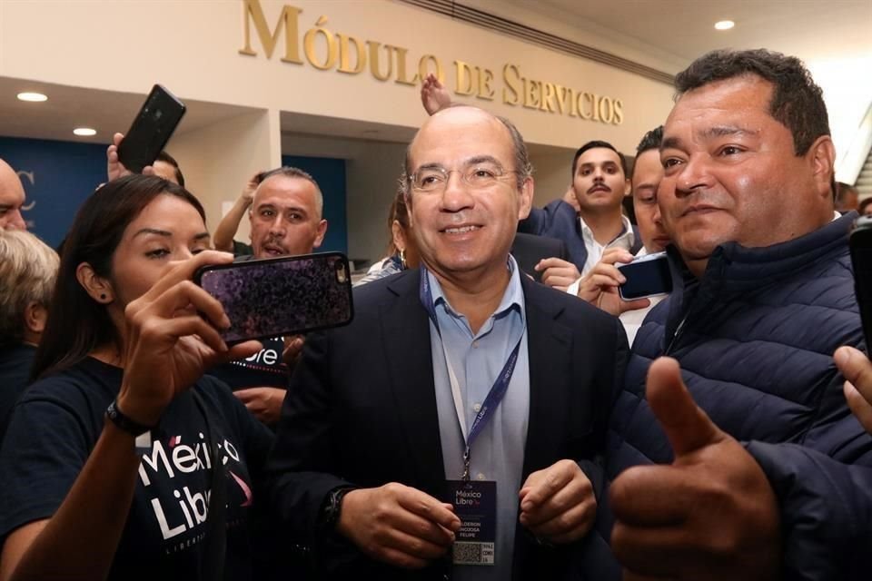 El ex Presidente Felipe Calderón encabezó la asamblea nacional constitutiva de México Libre.