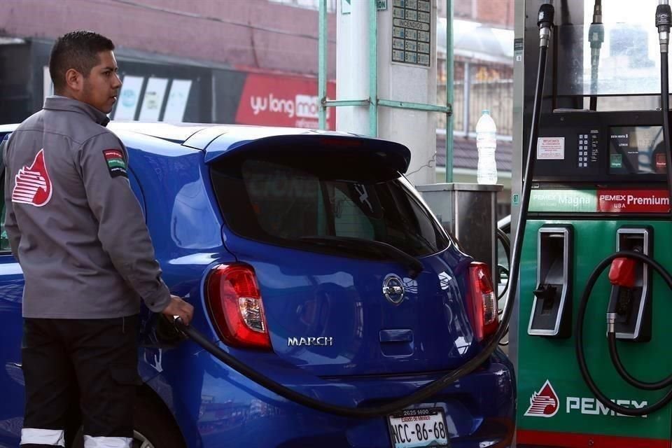 El Presidente reconoció que el precio de las gasolinas se incrementó, luego de la recuperación en el costo del barril de crudo.