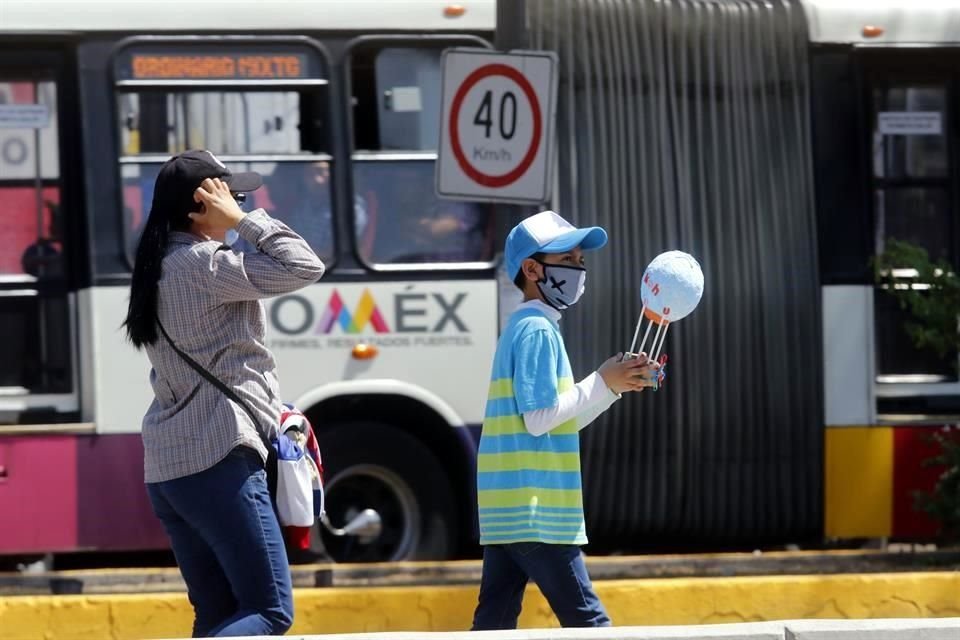 Según información de la Secretaría de Salud mexiquense del total de casos registrados 22 están recibiendo atención médica en hospitales y hasta la fecha 6 personas han sido dadas de alta.