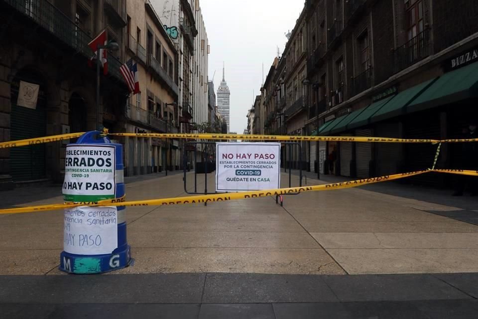 La calle Madero permanece cerrada.