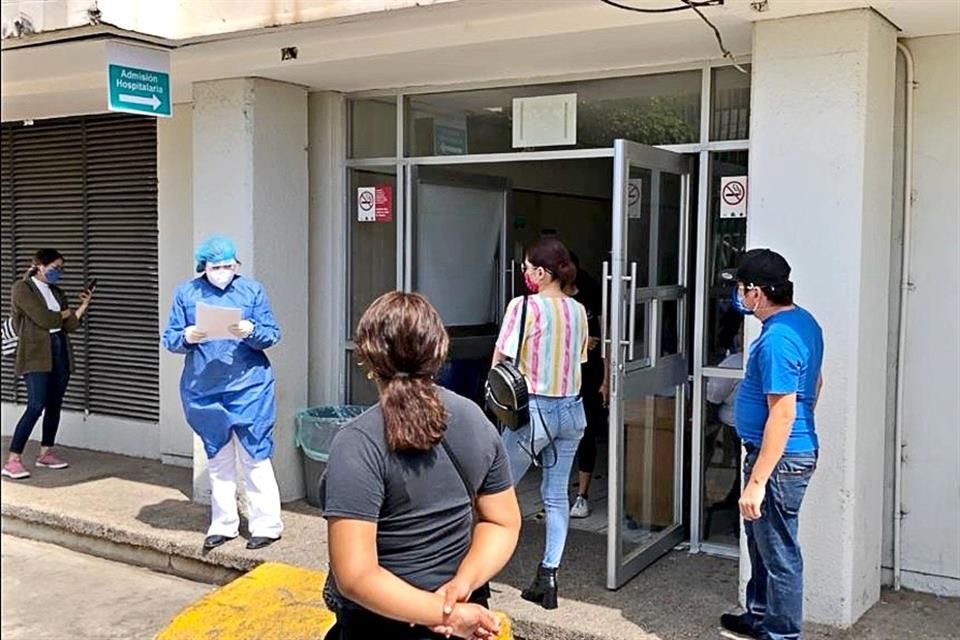 Enfermera llama a familiares de infectados de Covid-19 para qué médico les informe muerte de su ser querido en hospital de IMSS en Culiacán.