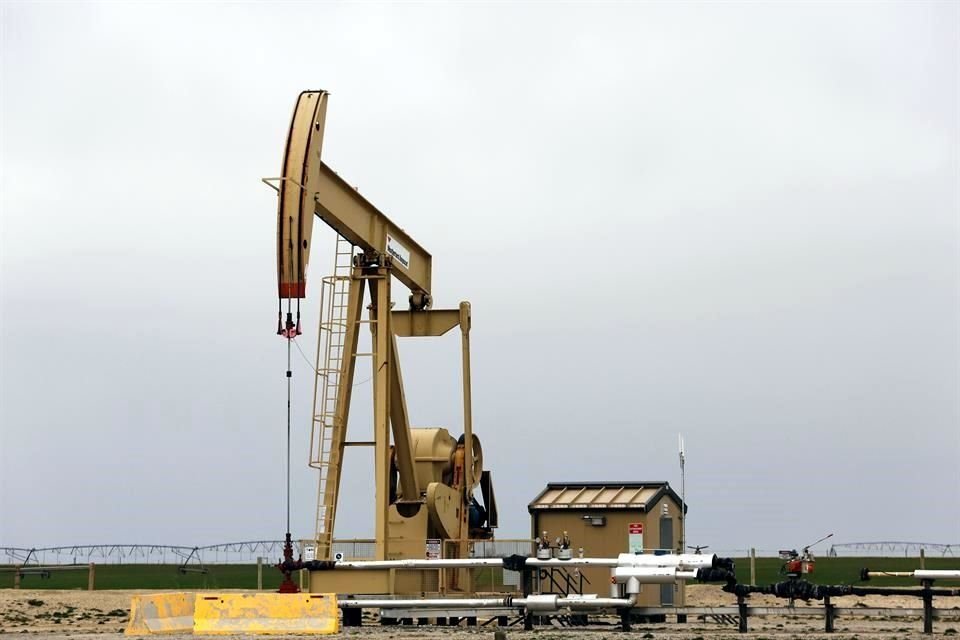 En la semana, los precios del petróleo acumularon pérdidas superiores al 2 por ciento.