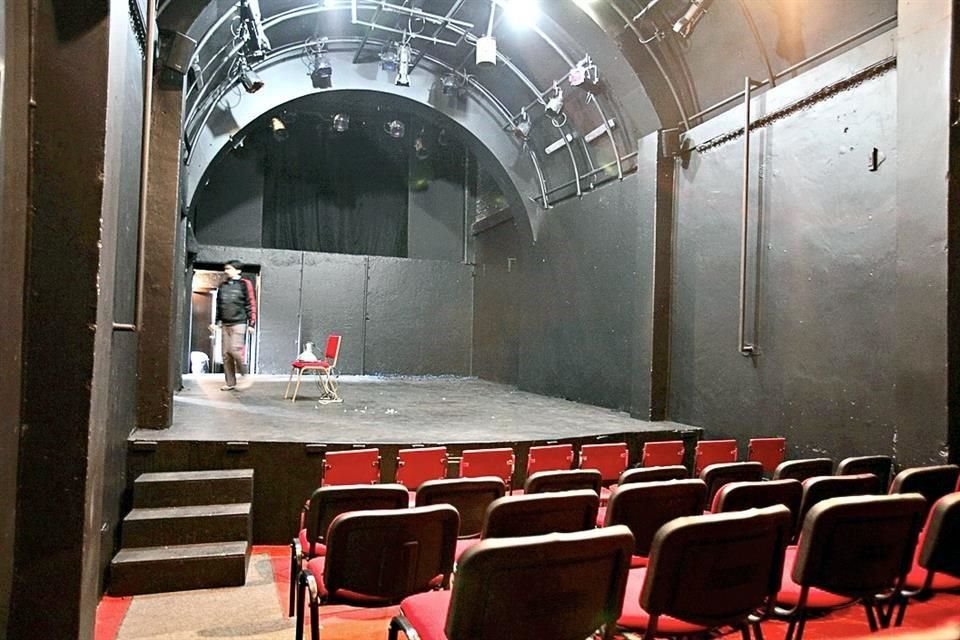 En la CDMX, espacios como el teatro La Capilla no tienen una fecha de reactivación a sus actividades.
