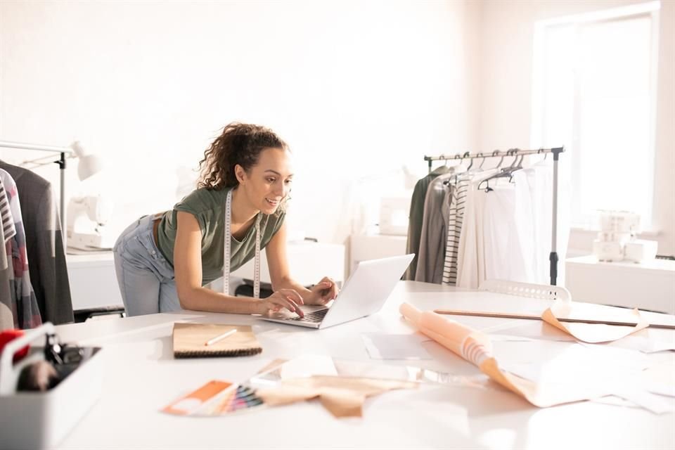 Las empresas interesadas recibirán apoyo para acelerar la creación de sus tiendas en línea y aceptar pagos con tarjetas de crédito y débito.