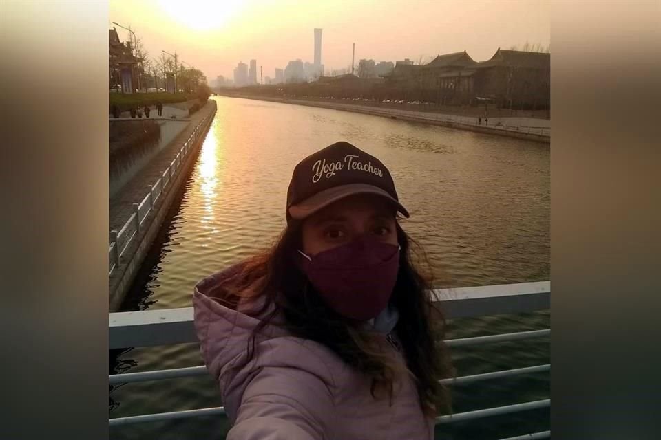 Alejandra Rosas está en Shanghái y no ha podido regresar a México desde hace meses. Como ella, hay al menos otros 22 mexicanos.
