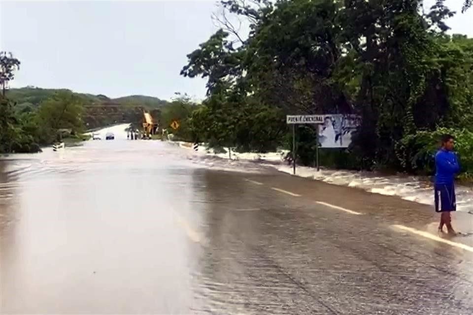 Las afectaciones por las inundaciones fueron registradas durante las primeras horas del martes.
