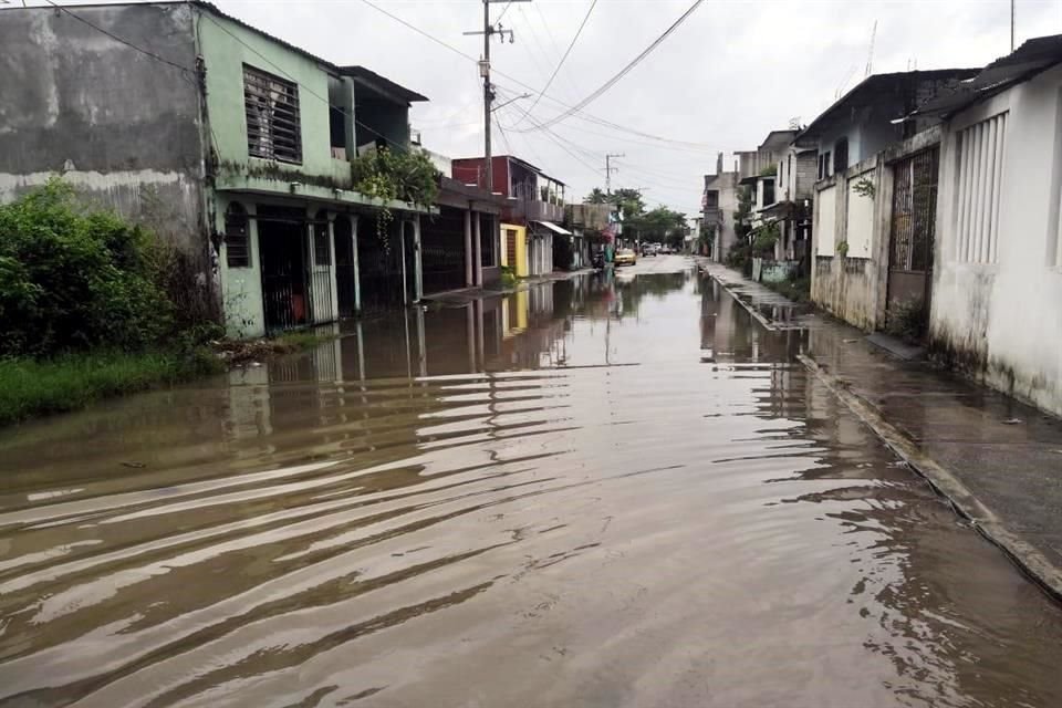 La tormenta 'Cristóbal' ha provocado inundaciones en calles y carreteras de Tabasco.