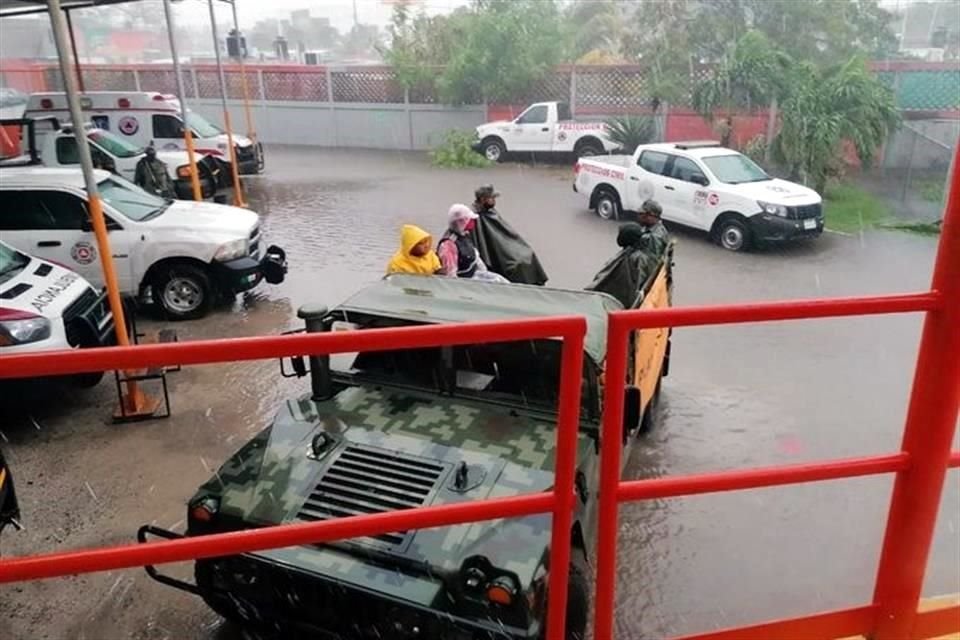 En Campeche, en la evacuación de personas participará personal de las Secretarías de Defensa y Marina, la Guardia Nacional y Protección Civil municipal.