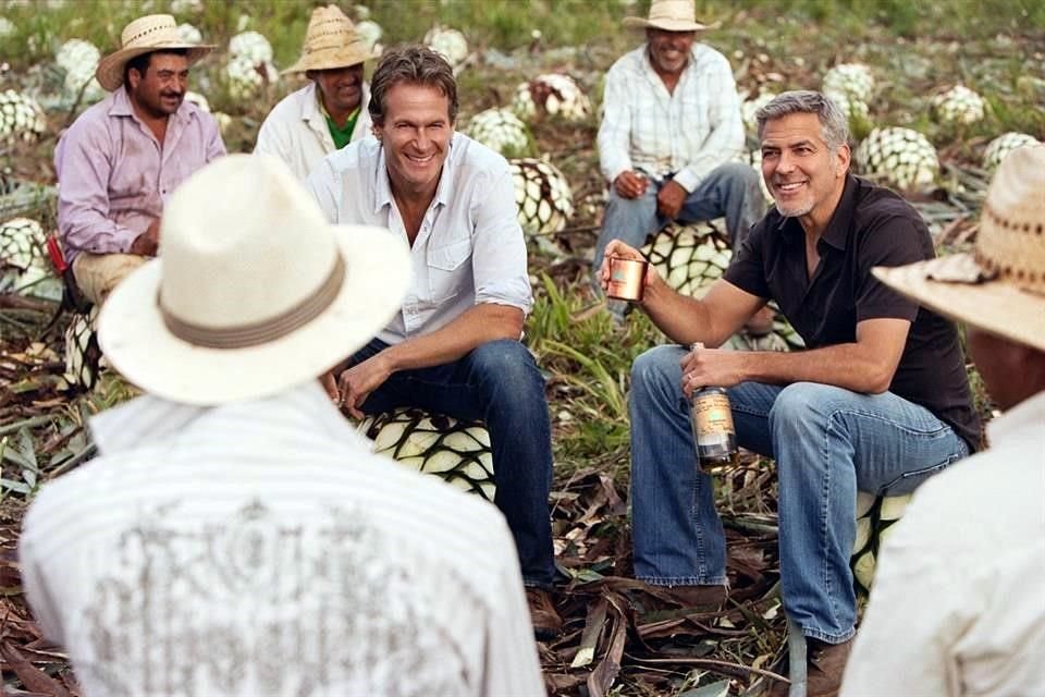George Clooney aún es la imagen de Casamigos, marca de tequila que vendió en 2017 a Diageo.