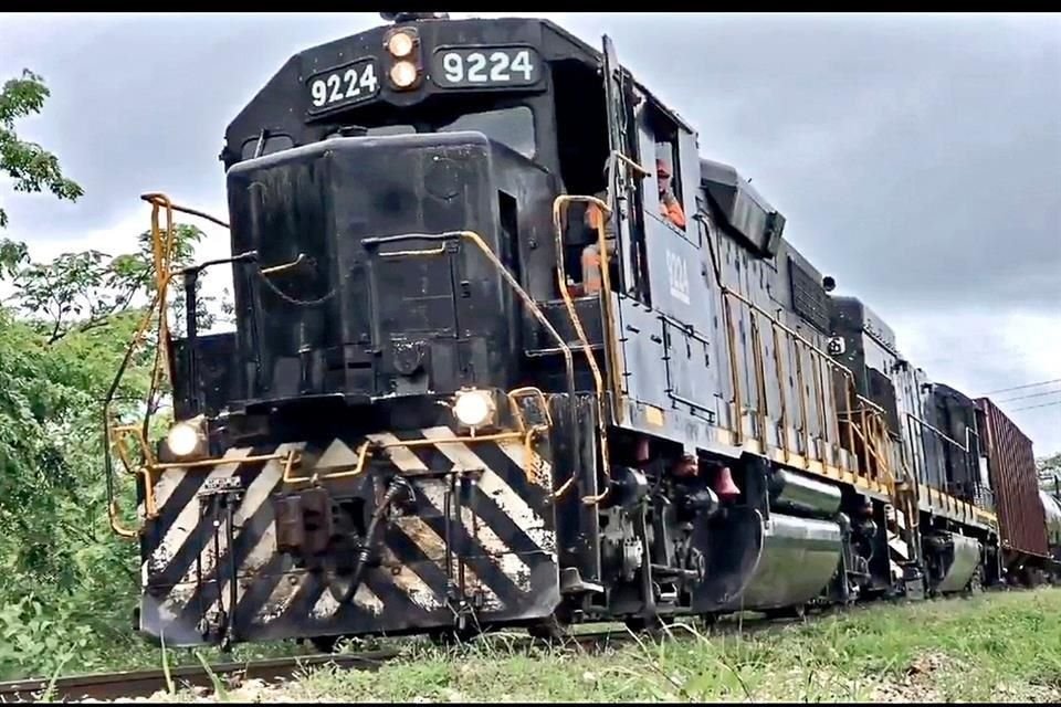 Para el arranque del tramo Palenque a Escárcega, de Chiapas a Campeche, fue utilizada la locomotora número 9224, que se descarriló en agosto de 2018.