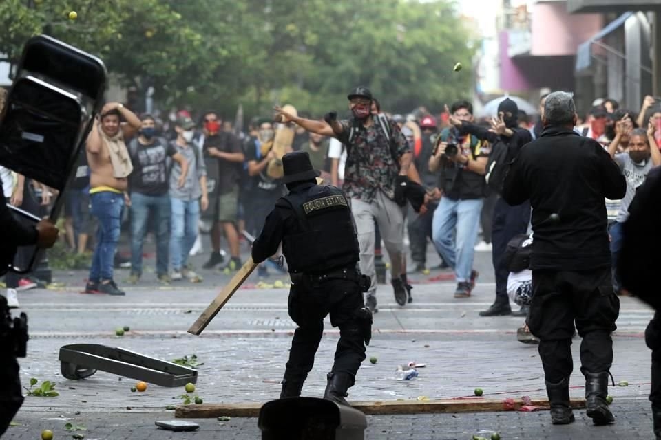 La muerte de Giovanni López derivó en violentas protestas en la ciudad de Guadalajara.
