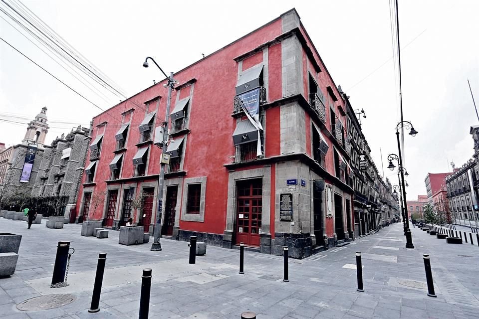 Casa de la primera imprenta de América: Calle Lic. Primo de Verdad 10 esq. Moneda. Centro.