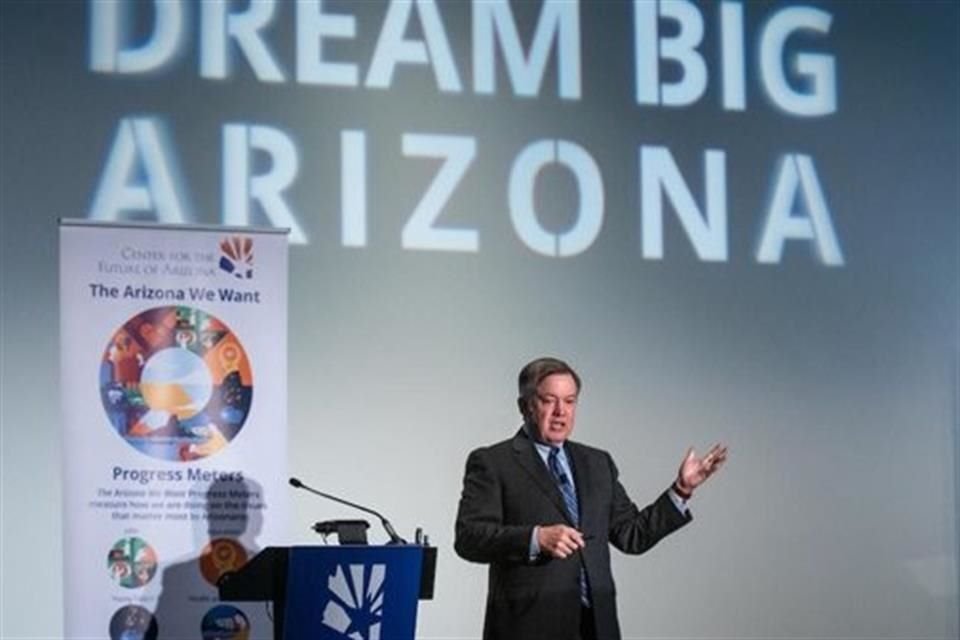 Dr. Michael M. Crow es presidente de Arizona State University.