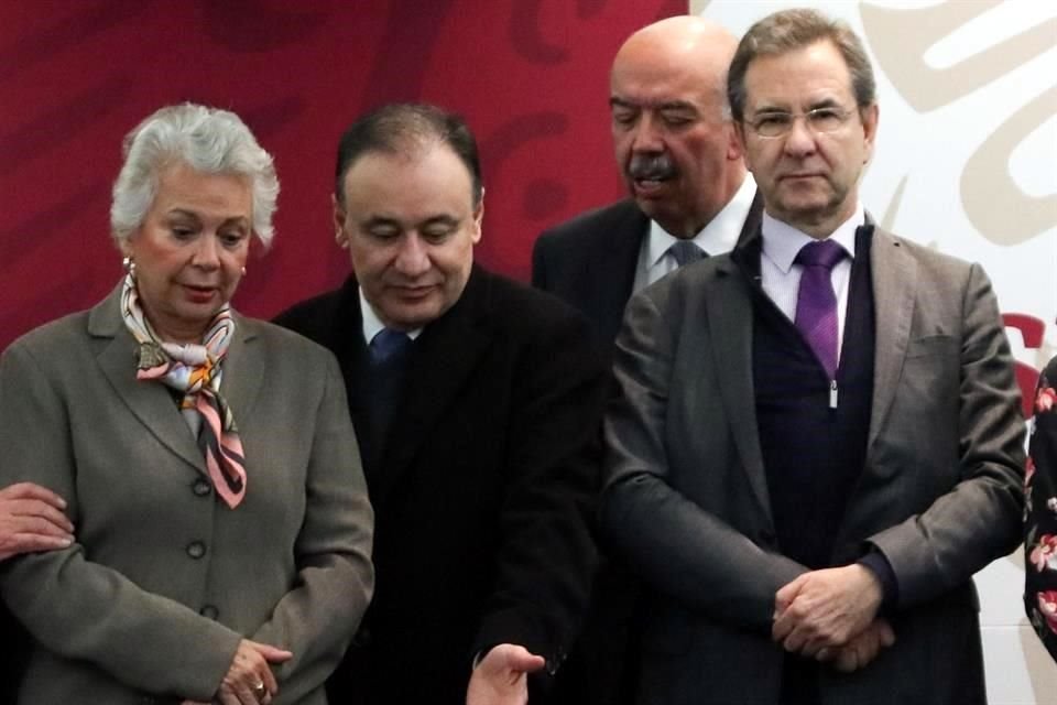 Olga Sánchez Cordero, Alfonso Durazo y Esteban Moctezuma lideran la lista de ingresos extra.
