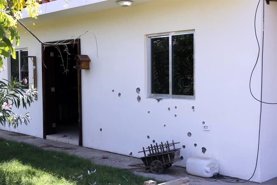 Viviendas en Bagrecitos resultaron incendiadas y con impactos de bala tras los enfrentamientos del miércoles.