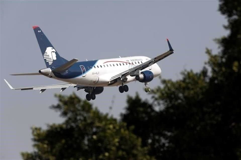 Aeroméxico entregó la lista de pasajeros de dicho vuelo a Sanidad Internacional tras darse a conocer el positivo a Covid del Presidente.