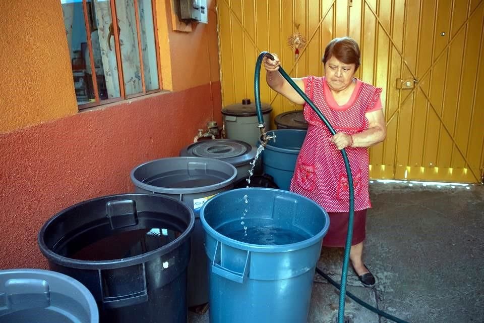A diferencia de CDMX, municipios del Estado de México como Neza y Cuautitlán Izcalli, padecieron por más tiempo el corte de agua por obras en el Cutzamala.