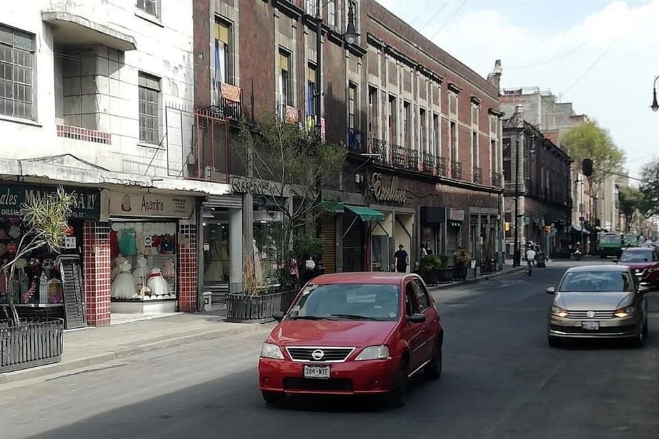 Tiendas de vestidos de novias y 15 años han cerrado conforme a lo establecido por las autoridades.