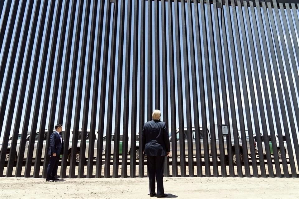 A dos días de su reunión con AMLO, Donald Trump difundió imágenes en Twitter del muro fronterizo en Arizona y un video con contenido antimigratorio.