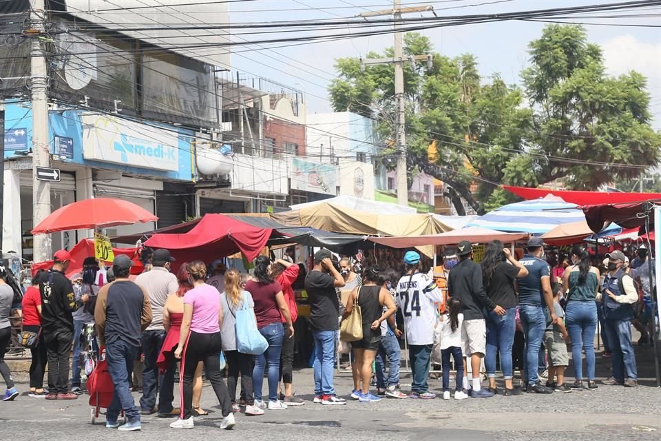 El sábado, Jalisco superó la cifra de mil muertes por coronavirus y más de 18 mil contagios.