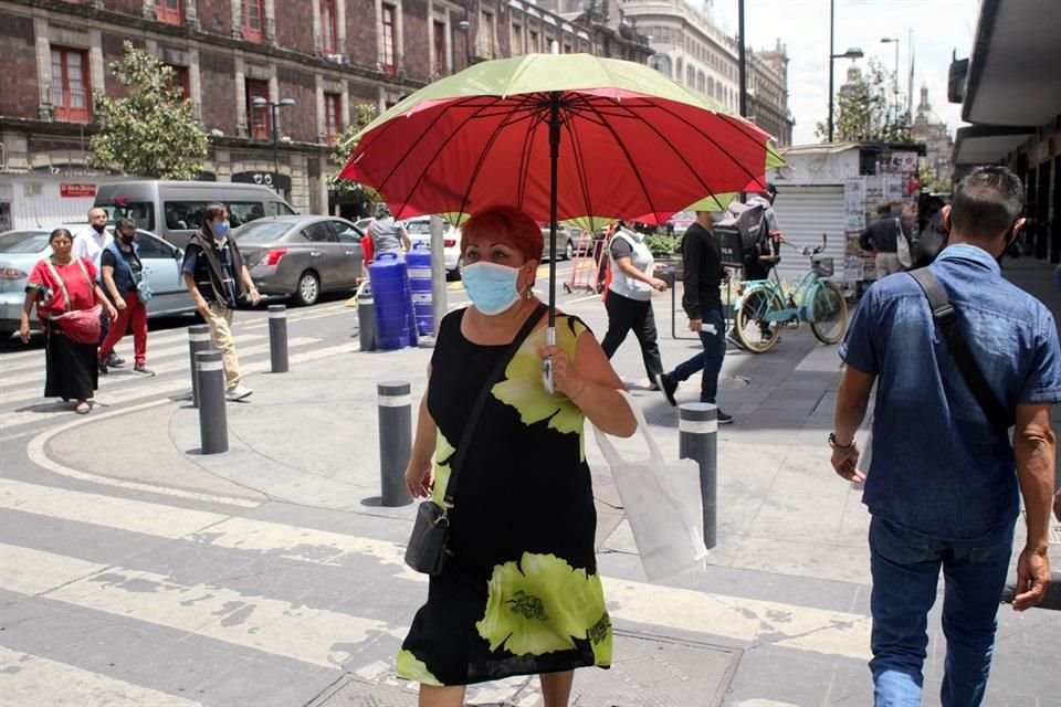 Esta tarde, la Jefa de Gobierno, Claudia Sheinbaum, dijo que por sexta semana consecutiva, la Ciudad de México seguirá en el color naranja del semáforo epidemiológico.