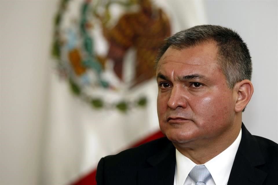 El Presidente López Obrador dijo que Genaro García Luna era el 'dedo chiquito' de Felipe Calderón.