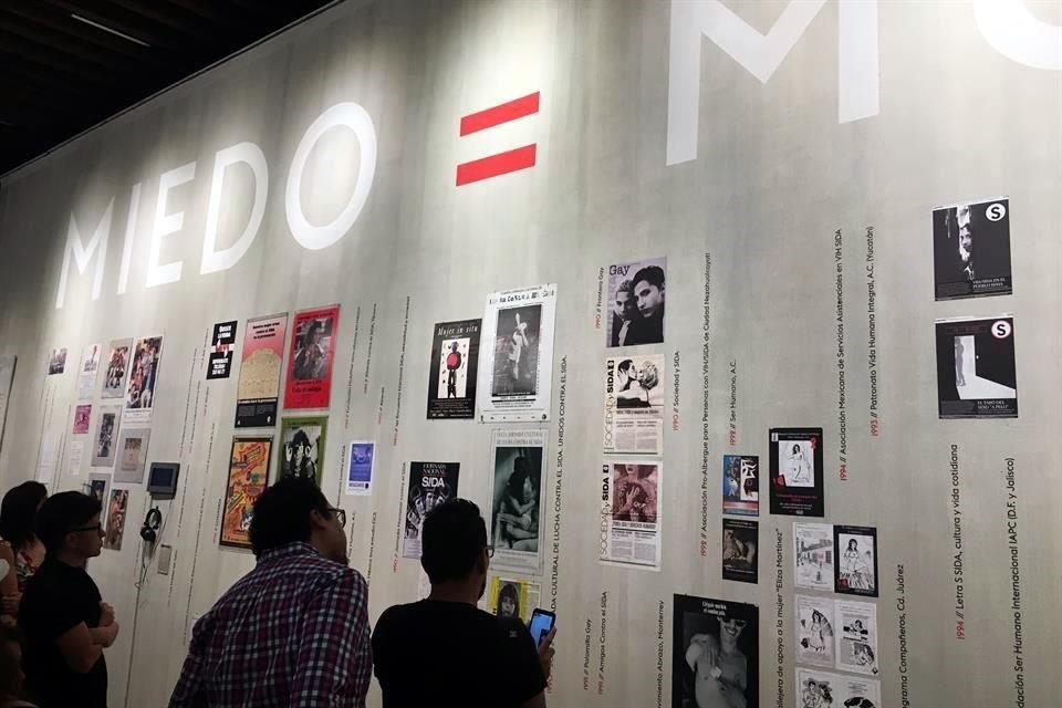 Este jueves abrió en el Museo de la Ciudad de México la exposición 'El chivo expiatorio: Sida + Violencia + Acción'.